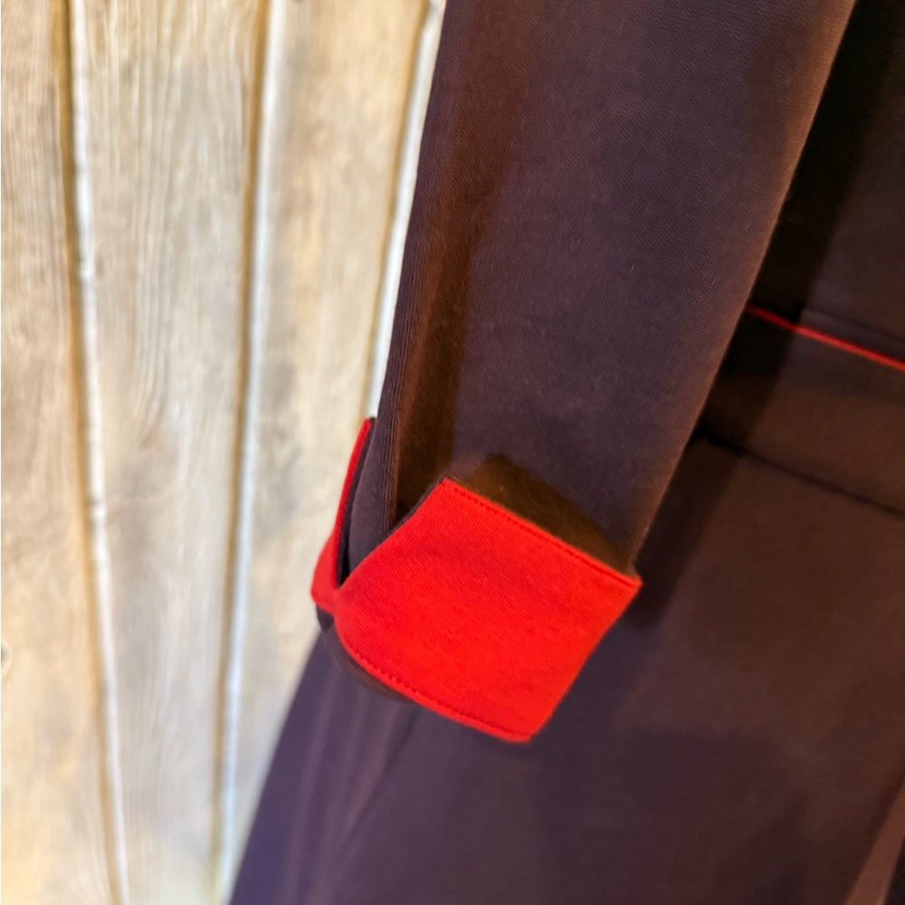 Elegant Purple Dress with Red Accents - Picture 10 of 14